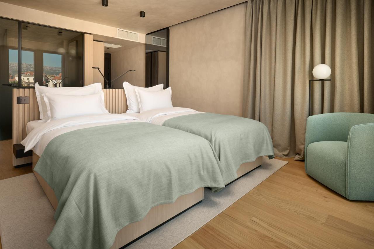 Hotel Ambasador Сплит Экстерьер фото Deluxe room