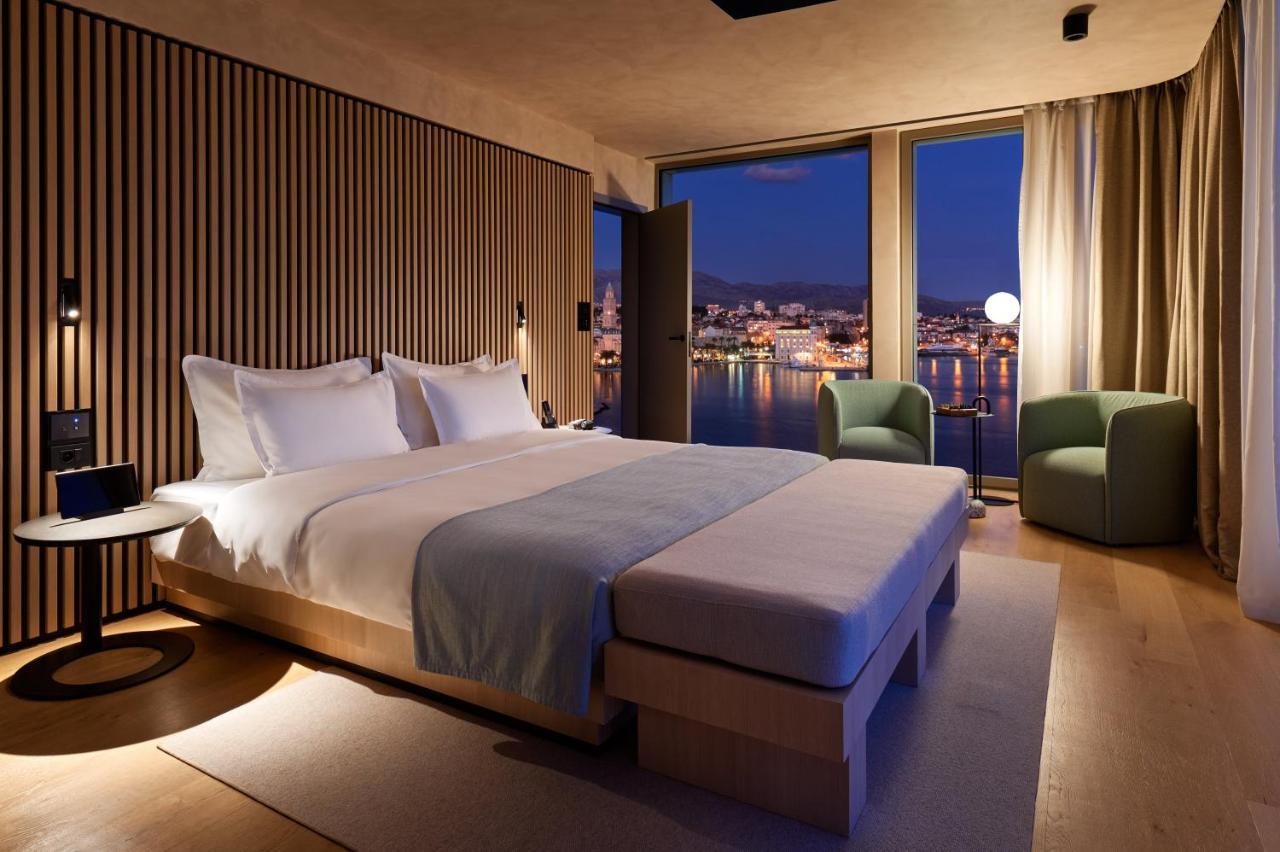 Hotel Ambasador Сплит Экстерьер фото Deluxe Room