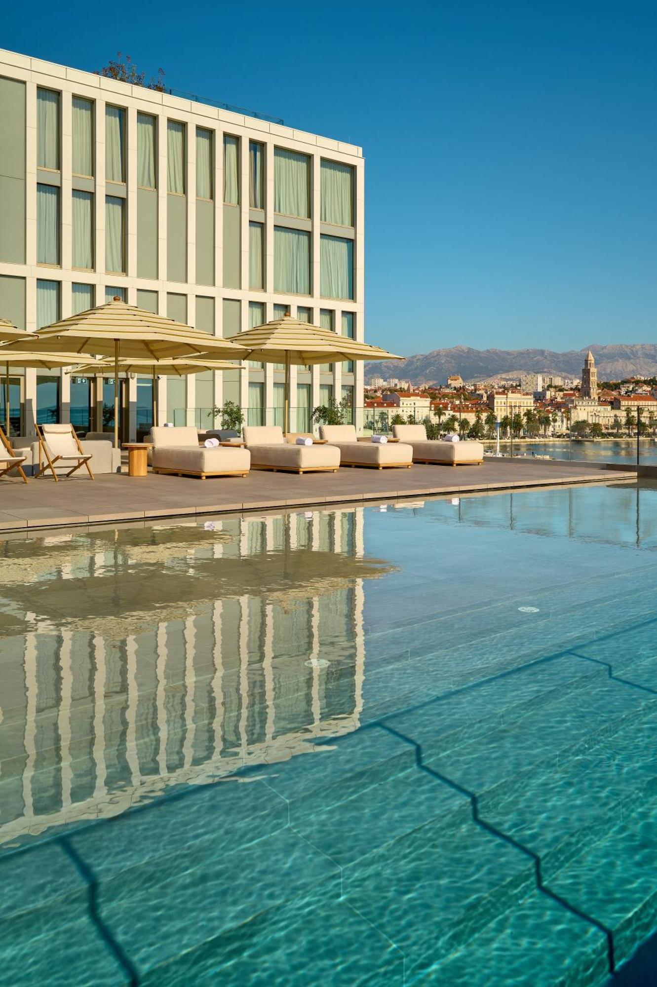 Hotel Ambasador Сплит Экстерьер фото The Westin Palace, Zagreb