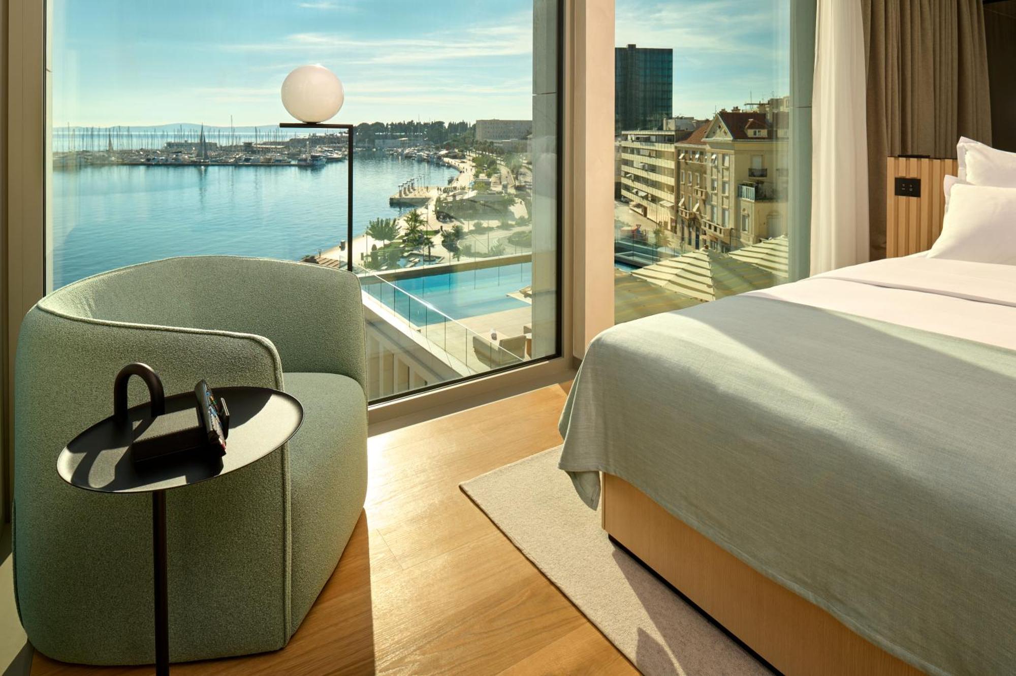 Hotel Ambasador Сплит Экстерьер фото A room at the Westin Palace, Madrid
