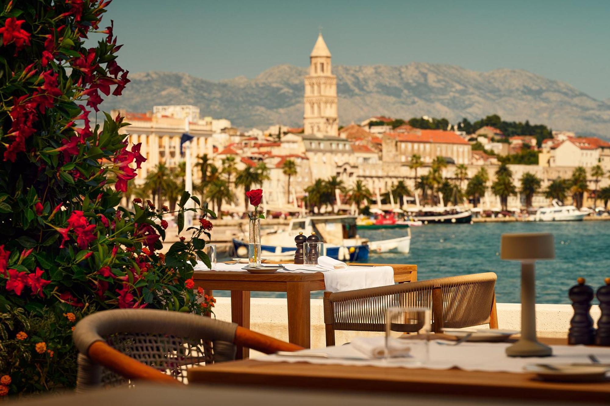 Hotel Ambasador Сплит Экстерьер фото View of the Old Town of Split from the Hotel